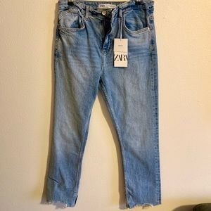 Zara Distressed Ankle Jeans Size 6